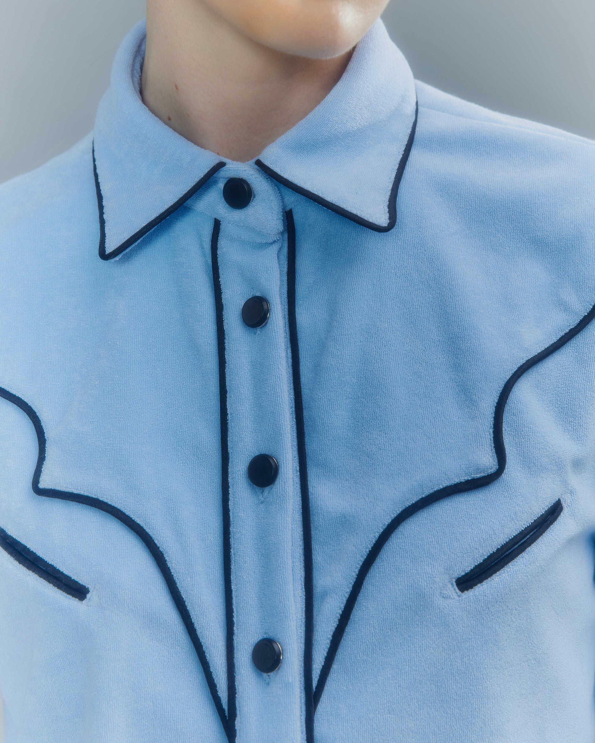 VICKTEERUT Short Sleeve Cowboy Cropped Shirt เสื้อเชิ้ตคาวบอย แขนสั้น ตัวสั้น