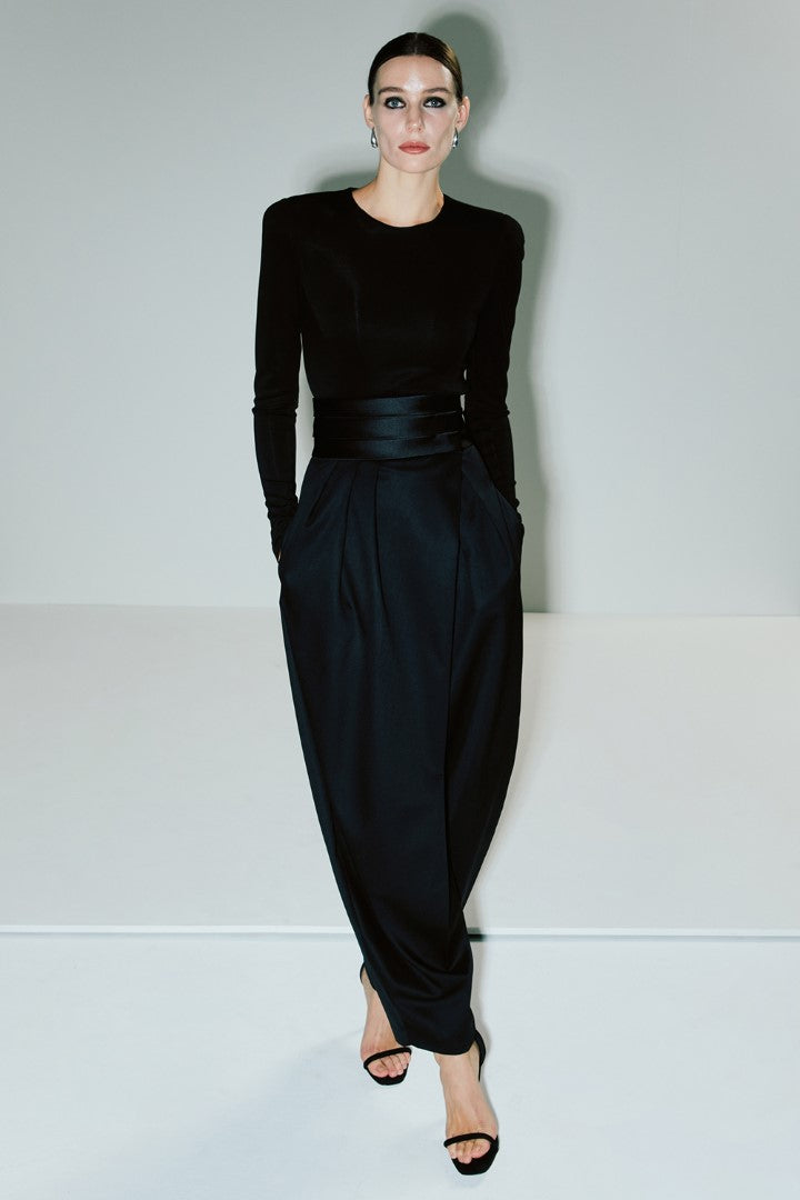 VICKTEERUT Long Sleeve Shoulder Padded Blouse เสื้อแขนยาว ไหล่ตั้ง