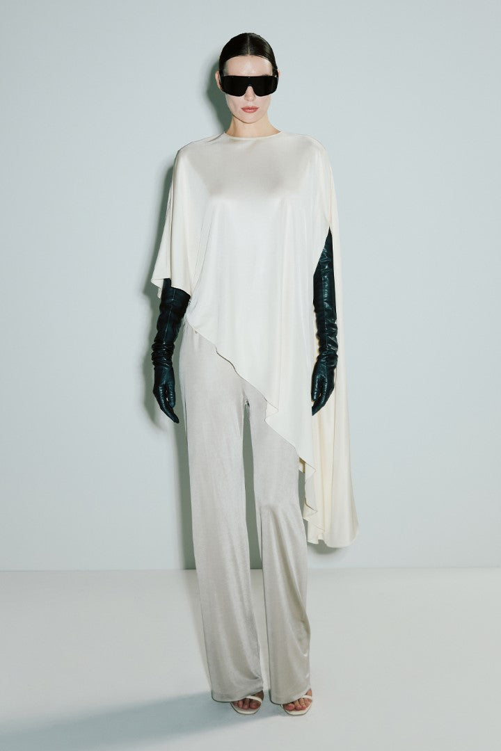VICKTEERUT Asymmetrical Hem Blouse เสื้อตัวยาว ชายไม่เท่ากัน