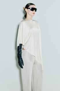 VICKTEERUT Asymmetrical Hem Blouse เสื้อตัวยาว ชายไม่เท่ากัน