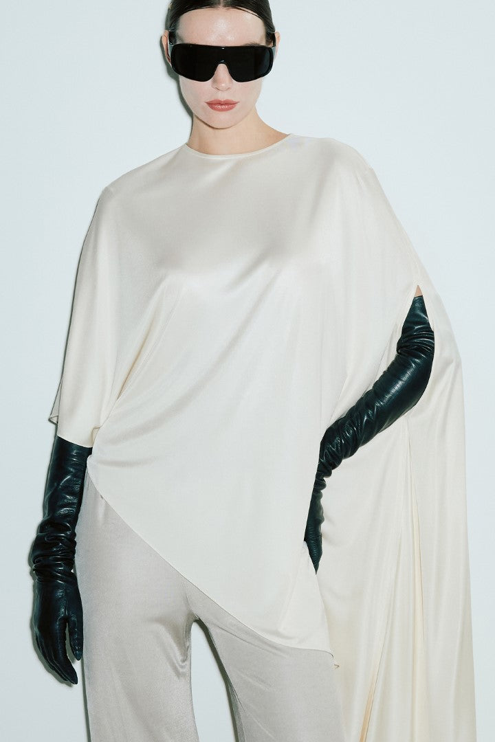 VICKTEERUT Asymmetrical Hem Blouse เสื้อตัวยาว ชายไม่เท่ากัน