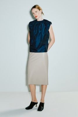 VICKTEERUT Ruched-Neck Sleeveless Blouse เสื้อแขนกุด คอรูด