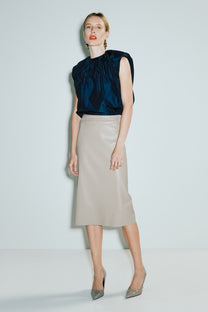 VICKTEERUT Ruched-Neck Sleeveless Blouse เสื้อแขนกุด คอรูด