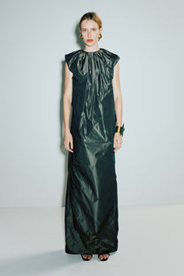 VICKTEERUT Sleeveless Ruched-Neck Long Dress with Seashell Buckle Belt เดรสยาว แขนกุด พร้อมเข็มขัดเปลือกหอย