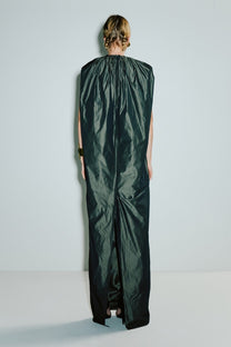 VICKTEERUT Sleeveless Ruched-Neck Long Dress with Seashell Buckle Belt เดรสยาว แขนกุด พร้อมเข็มขัดเปลือกหอย