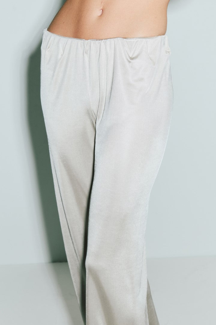 VICKTEERUT Relaxed-Fit Jersey Trousers กางเกงขายาว ผ้าเจอร์ซีย์ ขอบเอวยางยืด
