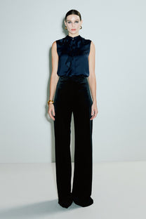VICKTEERUT Wide Leg Velvet Trousers กางเกงขายาว ขาบาน ผ้ากำมะหยี่