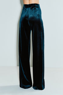 VICKTEERUT Wide Leg Velvet Trousers กางเกงขายาว ขาบาน ผ้ากำมะหยี่