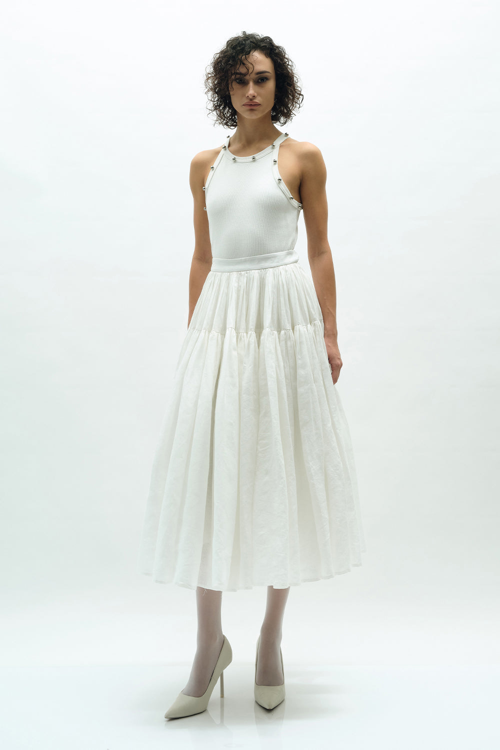 VICKTEERUT Ribbed Jersey Tank Top with Stud Detail เสื้อกล้าม ตกแต่งหมุดโลหะ