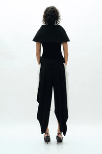 VICKTEERUT Cape Collar Blouse เสื้อปกเคป กระดุมหน้า