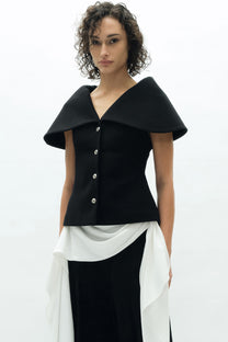 VICKTEERUT Cape Collar Blouse เสื้อปกเคป กระดุมหน้า