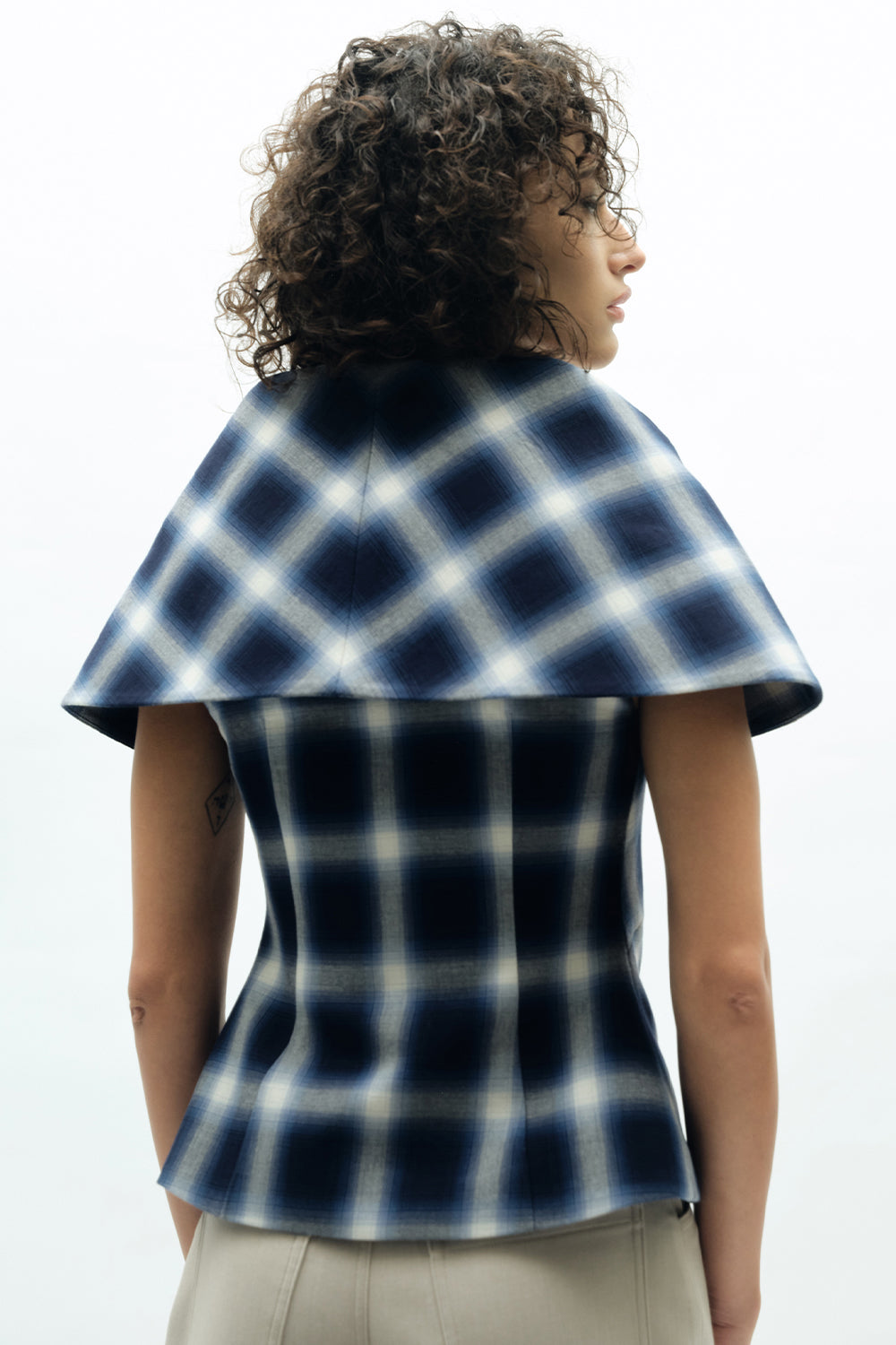 VICKTEERUT Cape Collar Plaid Blouse เสื้อปกเคป กระดุมหน้า