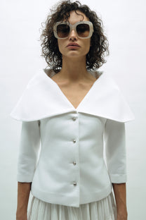 VICKTEERUT Cape Collar Blouse with Three Quarter Sleeve เสื้อปกเคป กระดุมหน้า แขนสามส่วน