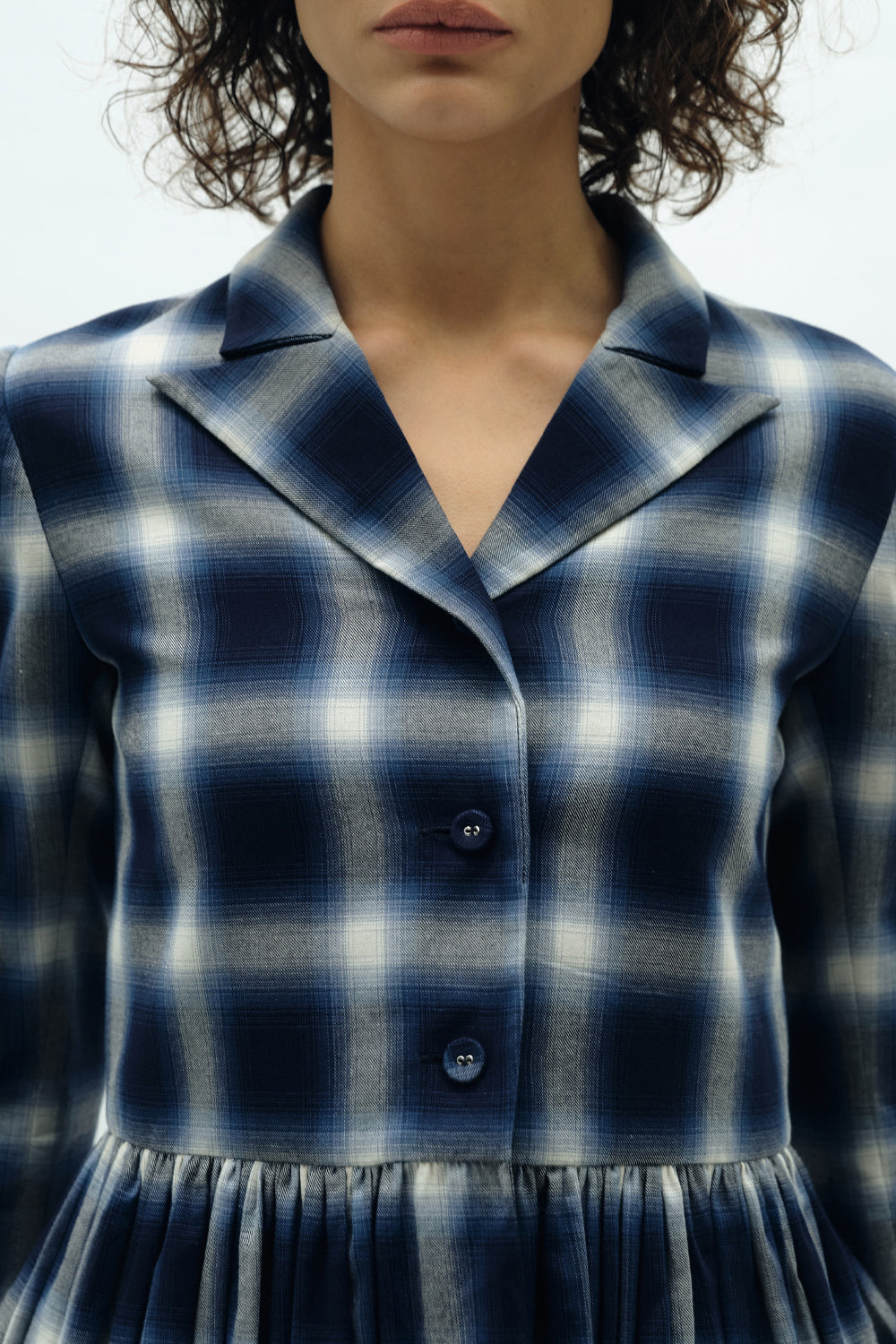 VICKTEERUT Long Sleeve Blouse with Suit Collar and Pleated Hem เสื้อแขนยาว ปกสูท ชายระบายอัดพลีท