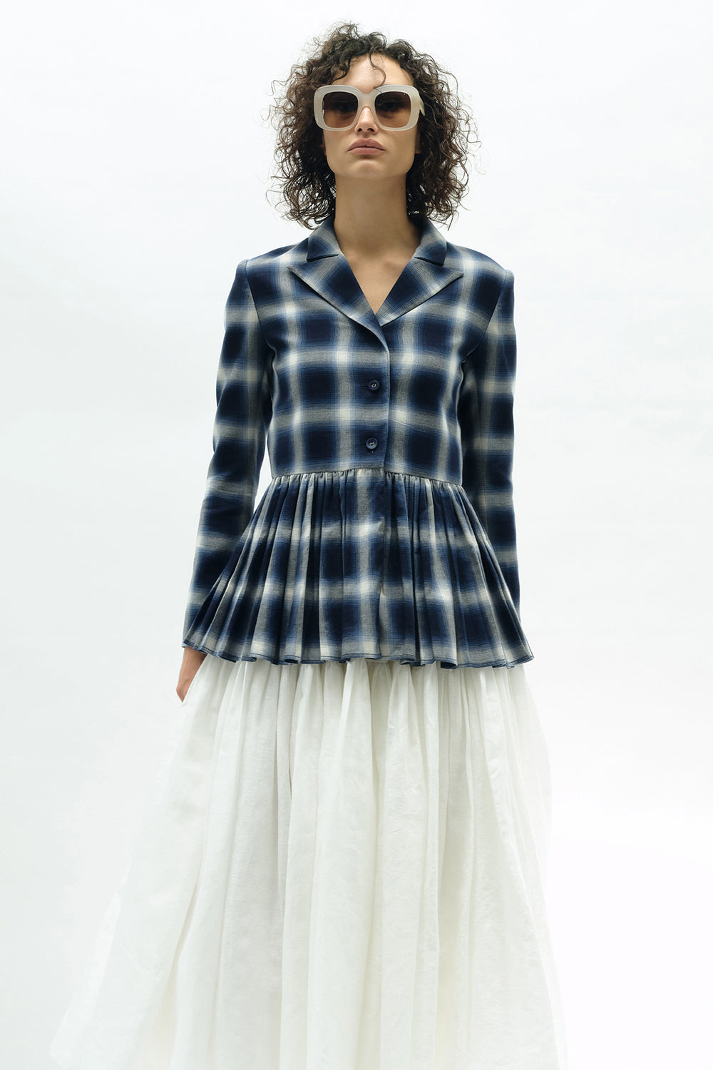VICKTEERUT Long Sleeve Blouse with Suit Collar and Pleated Hem เสื้อแขนยาว ปกสูท ชายระบายอัดพลีท
