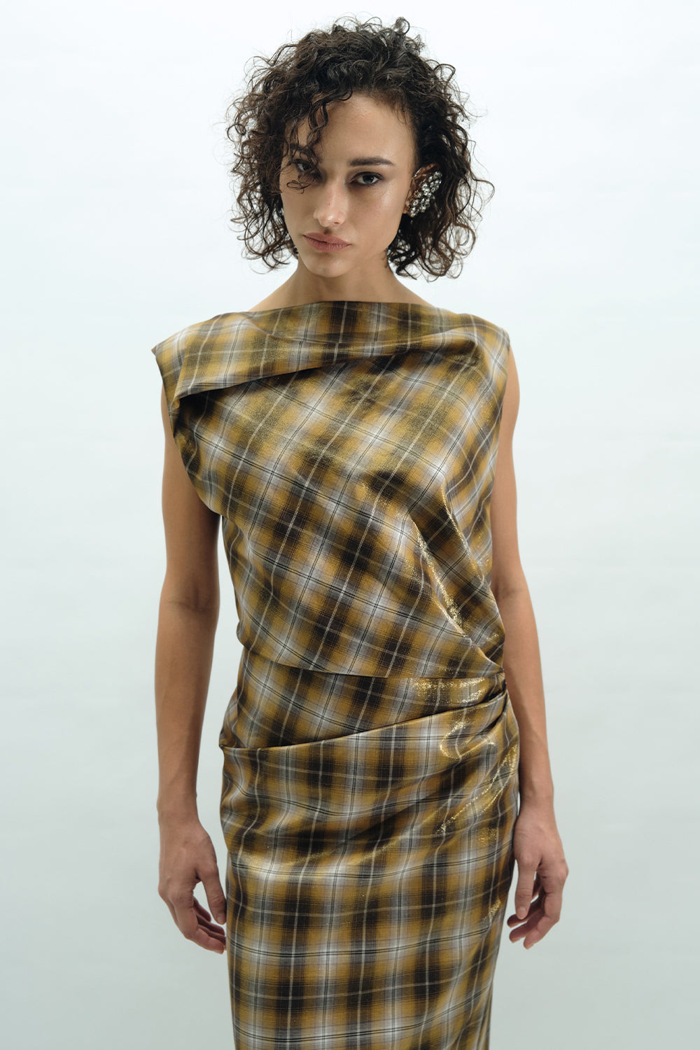 VICKTEERUT Draped Plaid Sheath Dress เดรสแขนกุด จับเดรป ผ้าลายตาราง