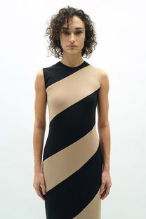 VICKTEERUT Sleeveless Colour Block Sheath Dress เดรสแขนกุด ทรงสอบ ตัดต่อลายผ้า