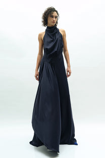 VICKTEERUT Three-Quarter Sleeve Flared Dress with Cape Collar เดรสทรงบาน แขนสามส่วน ปกเคป