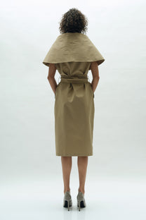 VICKTEERUT Cape Collar Dress with Belt Detail เดรสปกเคป พร้อมเข็มขัด