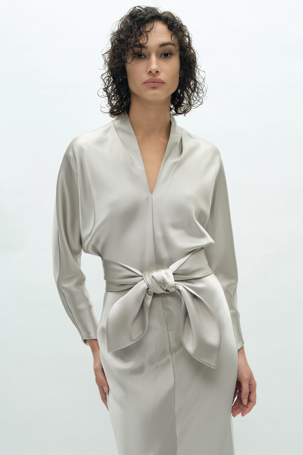 VICKTEERUT Batwing Sleeve Long Dress with Matching Belt เดรสยาว แขนค้างคาว พร้อมเข็มขัด