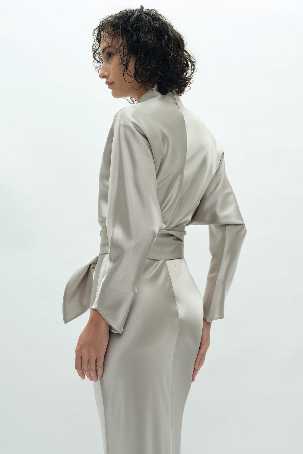 VICKTEERUT Batwing Sleeve Long Dress with Matching Belt เดรสยาว แขนค้างคาว พร้อมเข็มขัด