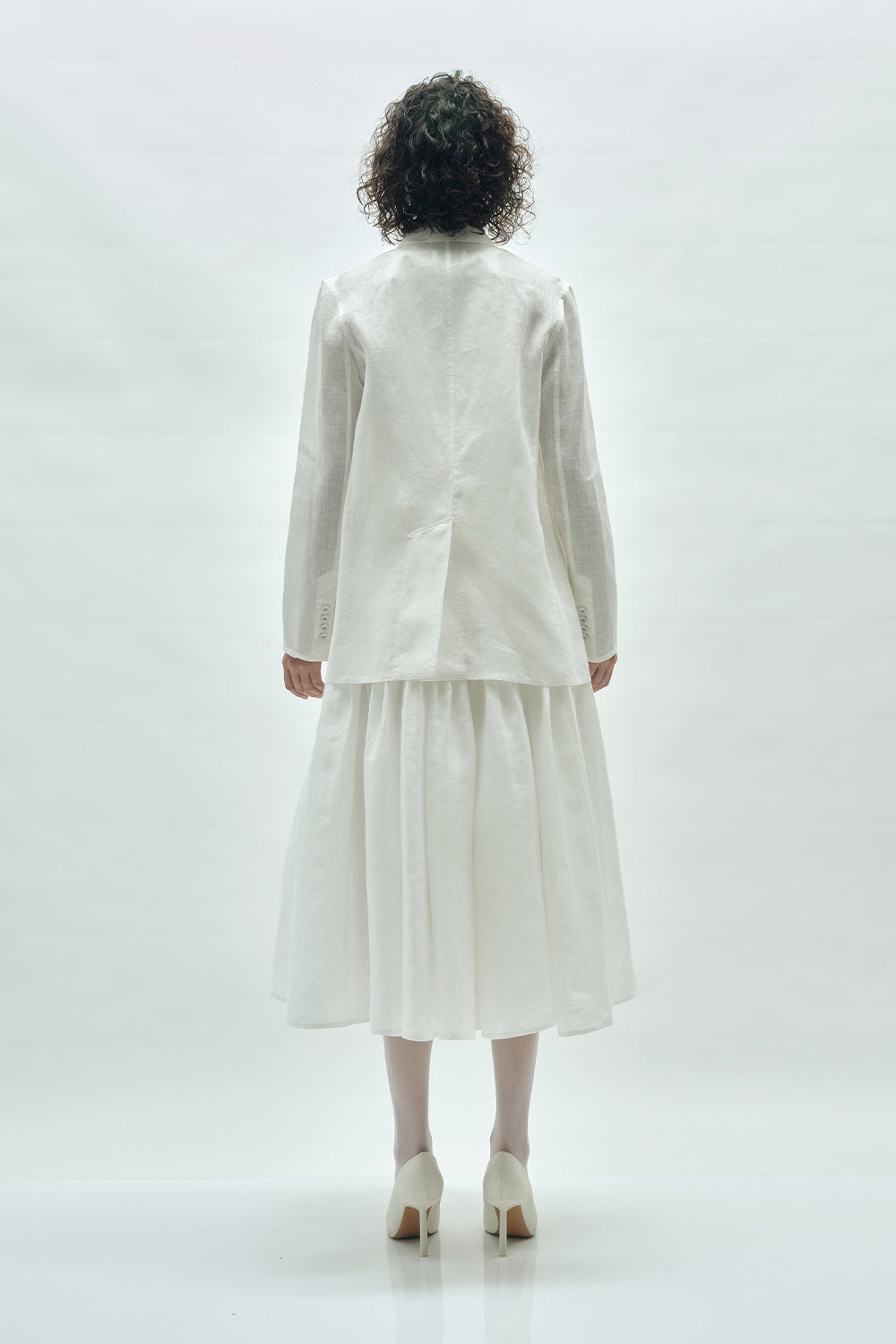 VICKTEERUT Loose Fit Blazer เสื้อเบลเซอร์ ทรงหลวม