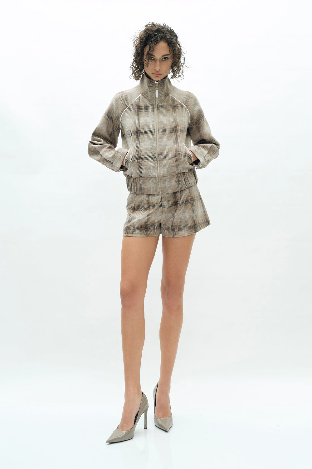 VICKTEERUT Plaid Club Jacket เสื้อแจ๊คเก็ต ซิปหน้า ผ้าลายตาราง