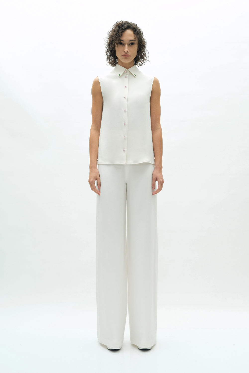 VICKTEERUT Sleeveless Shirt with Crystal Buttons เสื้อเชิ้ต แขนกุด ตกแต่งกระดุมคริสตัล