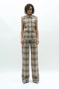 VICKTEERUT Sleeveless Plaid Shirt with Pocket Detail เสื้อเชิ้ต แขนกุด ตกแต่งกระเป๋า