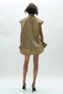 VICKTEERUT Sleeveless Oversized Shirt with Belt Detail เสื้อแขนกุด ทรงโคร่ง ตกแต่งเข็มขัด