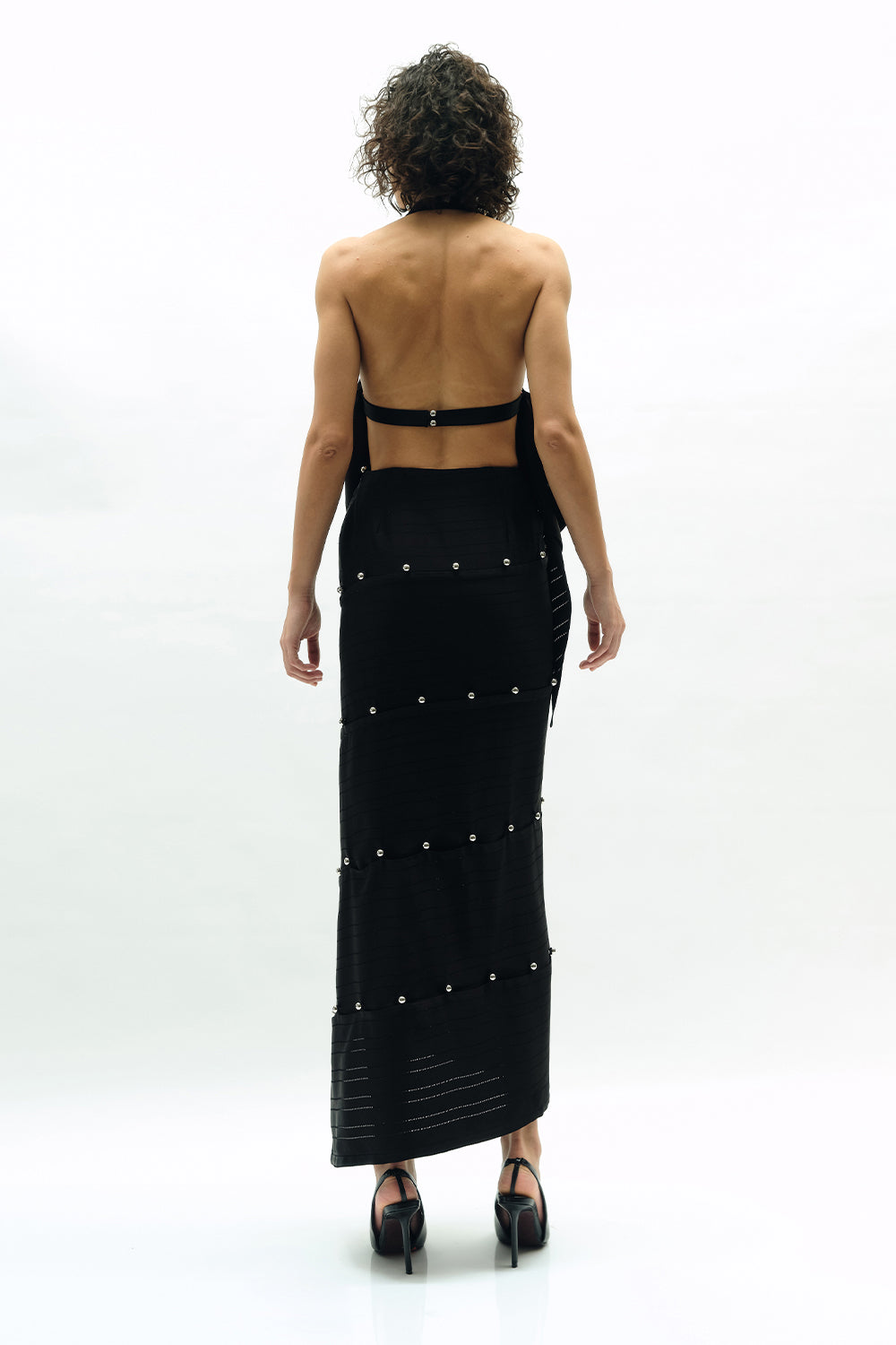 VICKTEERUT Black Stripe Spiral Skirt กระโปรงทรงสอบ ผ้าลายทาง ตกแต่งกระดุม