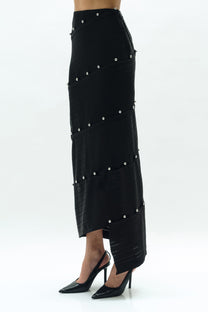VICKTEERUT Black Stripe Spiral Skirt กระโปรงทรงสอบ ผ้าลายทาง ตกแต่งกระดุม