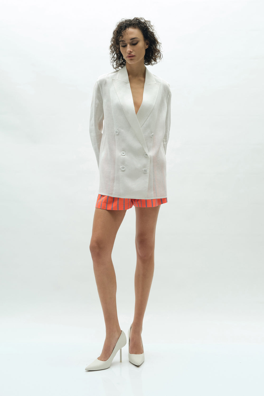 VICKTEERUT Stripe Pleated Shorts กางเกงขาสั้น ลายทาง