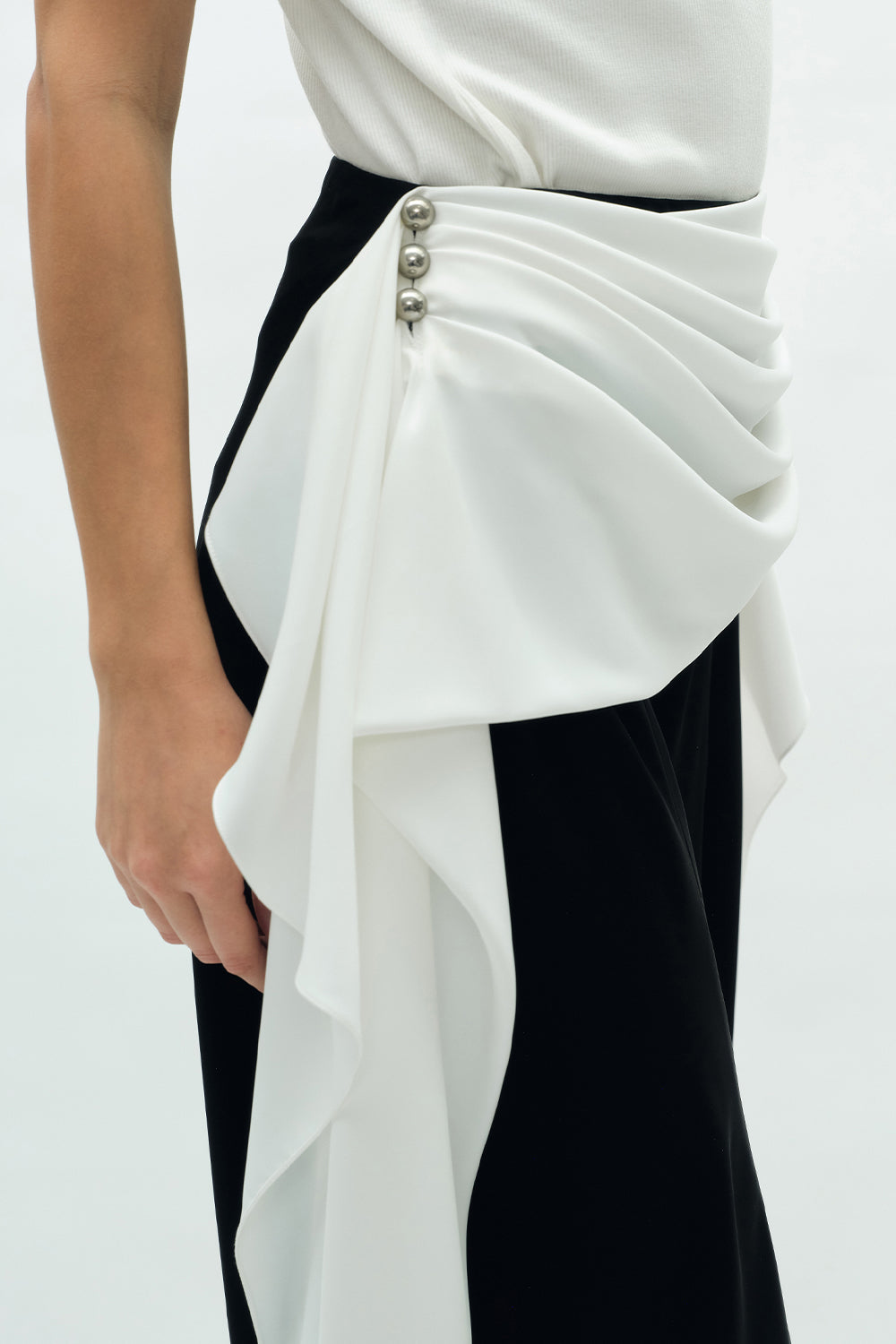 VICKTEERUT Drapery Harem Trousers กางเกงทรงฮาเร็ม จับเดรป
