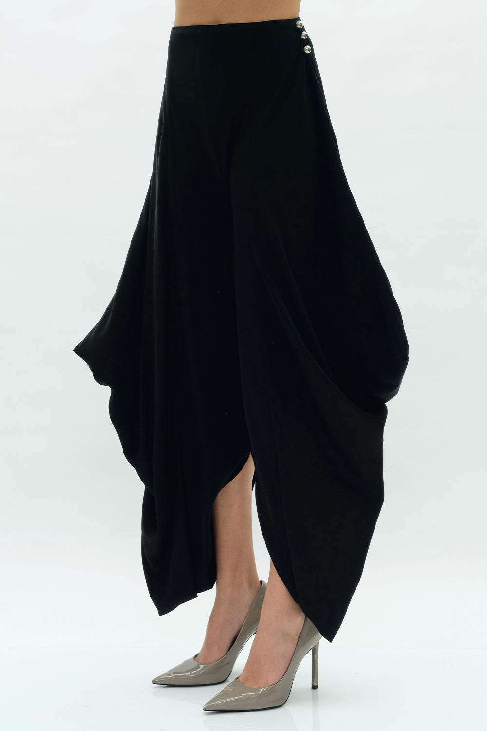 VICKTEERUT Drapery Harem Trousers กางเกงทรงฮาเร็ม จับเดรป