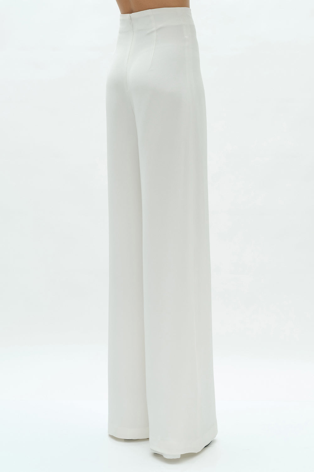 VICKTEERUT Wide Leg Silk Crepe Trousers กางเกงขาบาน ผ้าเครปไหม