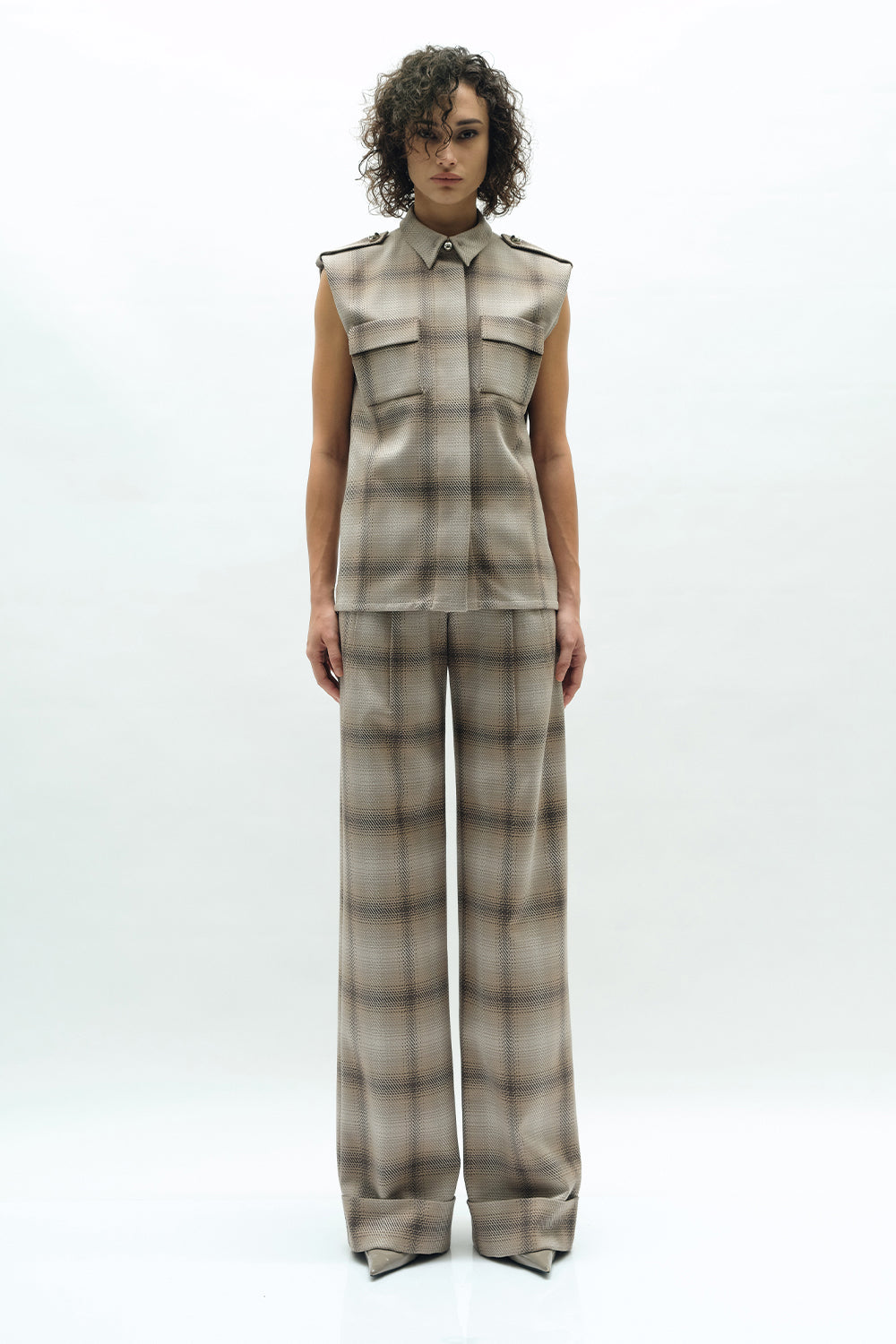 VICKTEERUT Front Pleat Plaid Trousers กางเกงขาตรง จีบหน้า ผ้าลายตาราง