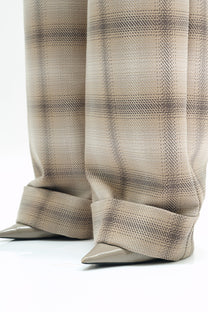 VICKTEERUT Front Pleat Plaid Trousers กางเกงขาตรง จีบหน้า ผ้าลายตาราง