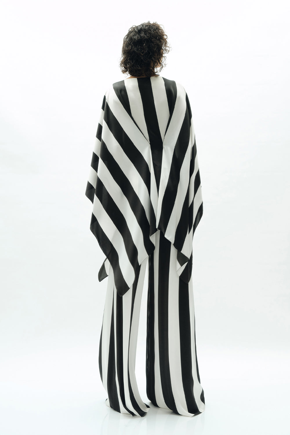VICKTEERUT Wide Leg Stripe Trousers กางเกงขาบาน ลายทาง