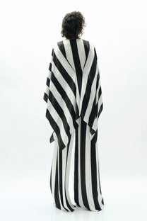 VICKTEERUT Wide Leg Stripe Trousers กางเกงขาบาน ลายทาง