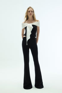 VICKTEERUT Off Shoulder Blouse with Contrast Drape Detail เสื้อเปิดไหล่ ตกแต่งเดรป