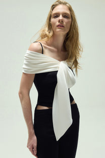 VICKTEERUT Off Shoulder Blouse with Contrast Drape Detail เสื้อเปิดไหล่ ตกแต่งเดรป