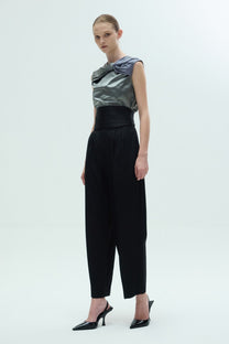 VICKTEERUT Sleeveless Blouse with Drape Detail เสื้อแขนกุด ตกแต่งเดรป