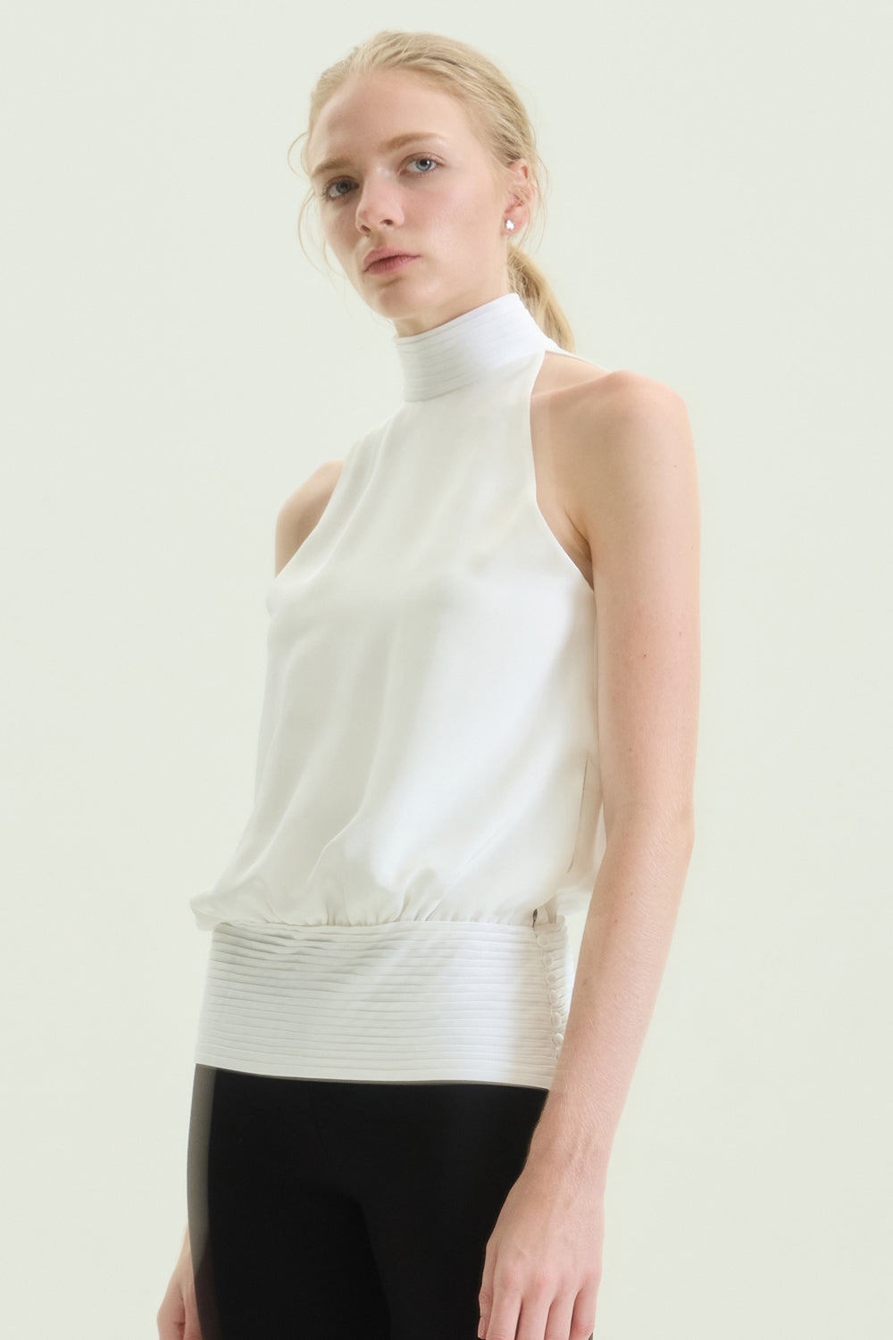 VICKTEERUT Halter Neck Blouse with Tuck Pleat Detail เสื้อคล้องคอ คอปีน ตีเกล็ด