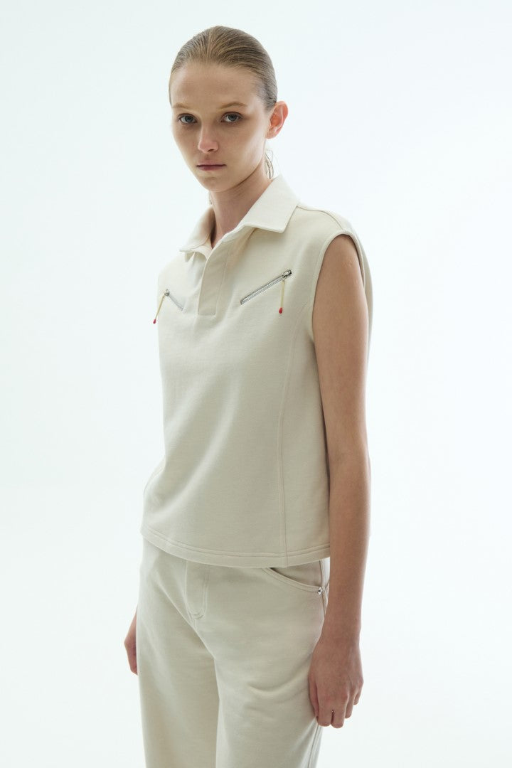 VICKTEERUT Sleeveless Collar Blouse with Zip Detail  เสื้อแขนกุด คอปก ตกแต่งซิป