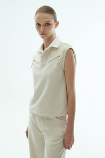 VICKTEERUT Sleeveless Collar Blouse with Zip Detail  เสื้อแขนกุด คอปก ตกแต่งซิป