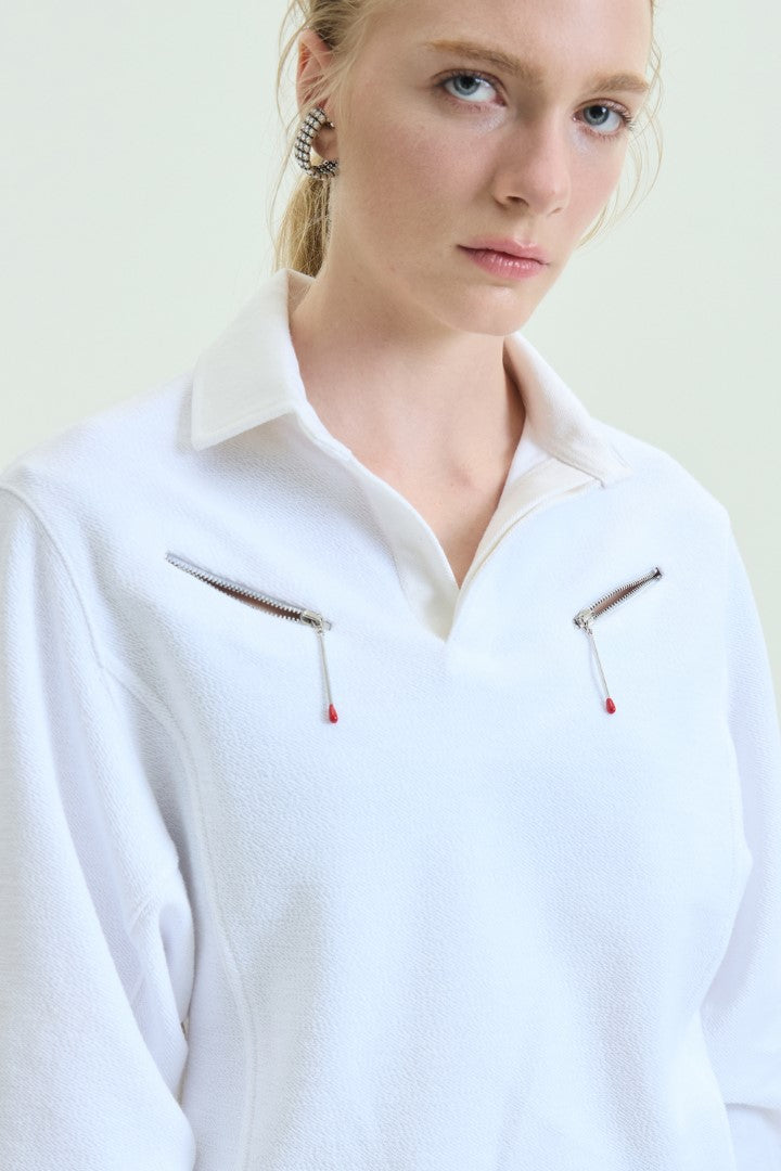 VICKTEERUT Long Sleeve Collar Blouse with Zip Detail เสื้อแขนยาว คอปก ตกแต่งซิป