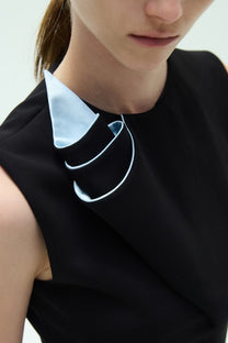 VICKTEERUT Sleeveless Blouse with Sculptural  Fabric Roll เสื้อแขนกุด ตกแต่งผ้าม้วน