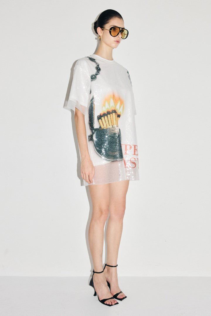 VICKTEERUT Oversized Short-Sleeve Sequinned Blouse เสื้อแขนสั้น ทรงโอเวอร์ไซส์ ปักเลื่อม พิมพ์ลาย