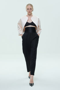 VICKTEERUT Cropped Three-Quarter Sleeve Jacket เสื้อแจ๊คเก็ตตัวสั้น แขนสามส่วน